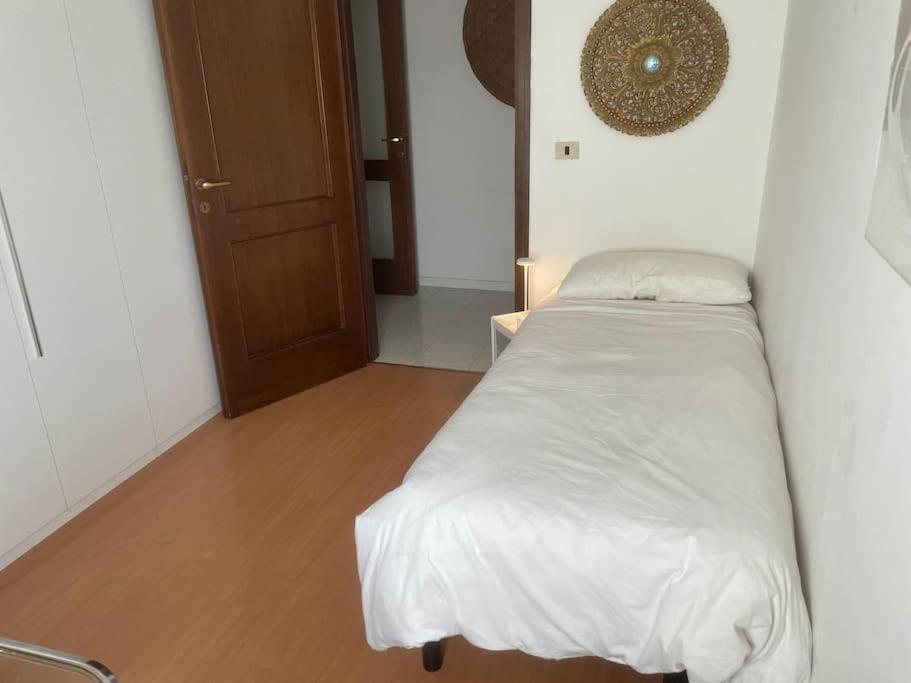 Attico Montiglio - Panorama-Wifi Apartment Collebeato Bagian luar foto