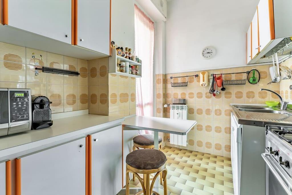 Attico Montiglio - Panorama-Wifi Apartment Collebeato Bagian luar foto