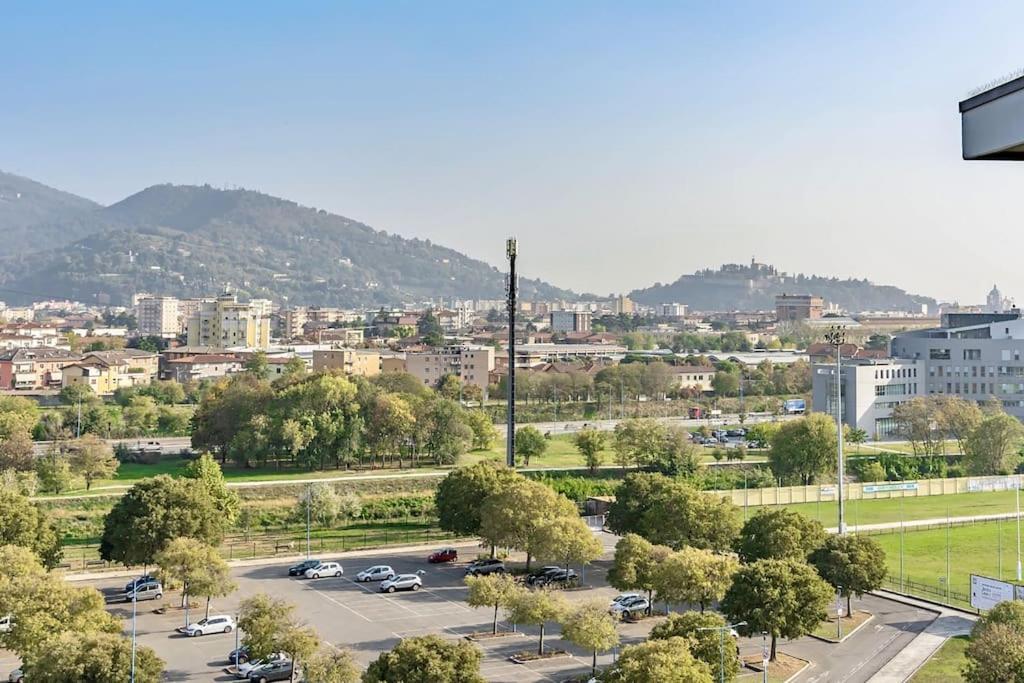 Attico Montiglio - Panorama-Wifi Apartment Collebeato Bagian luar foto